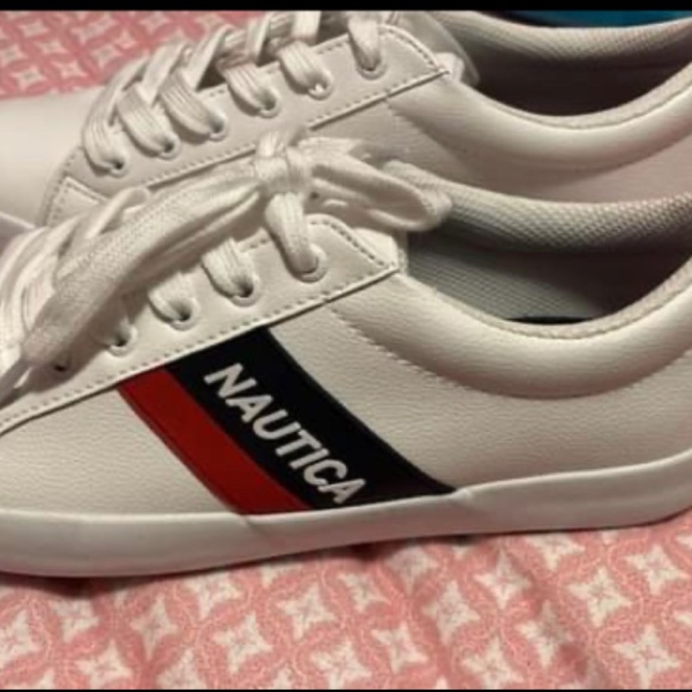 BRAND NEW Nautica leather shoes, womens size 8 1/2